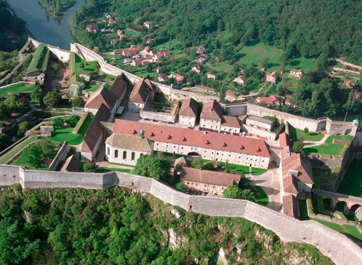 Gite 3 Etoiles "Entre Sources Et Riviere" Besancon Vaire-le-Grand ภายนอก รูปภาพ